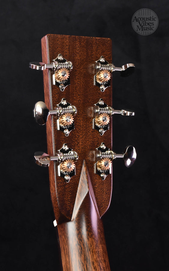 Bourgeois D- Championship Dreadnought  Torrefied Sitka Spruce and Animal Protein Glue