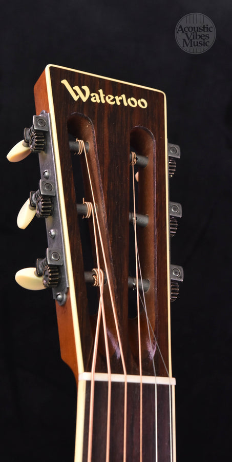 Waterloo WL-S Deluxe  Slotted Head Stock, Truss Rod with Case
