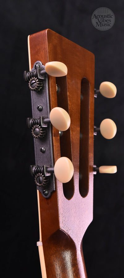 Waterloo WL-S Deluxe  Slotted Head Stock, Truss Rod with Case