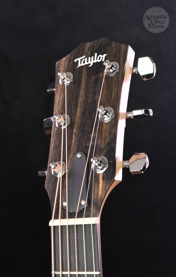 Taylor 110CE-SB Walnut/ Sitka Spruce,  Sunburst