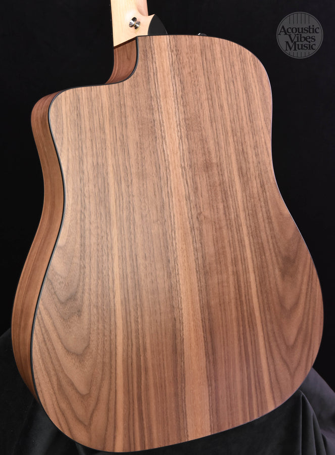 Taylor 110CE-SB Walnut/ Sitka Spruce,  Sunburst