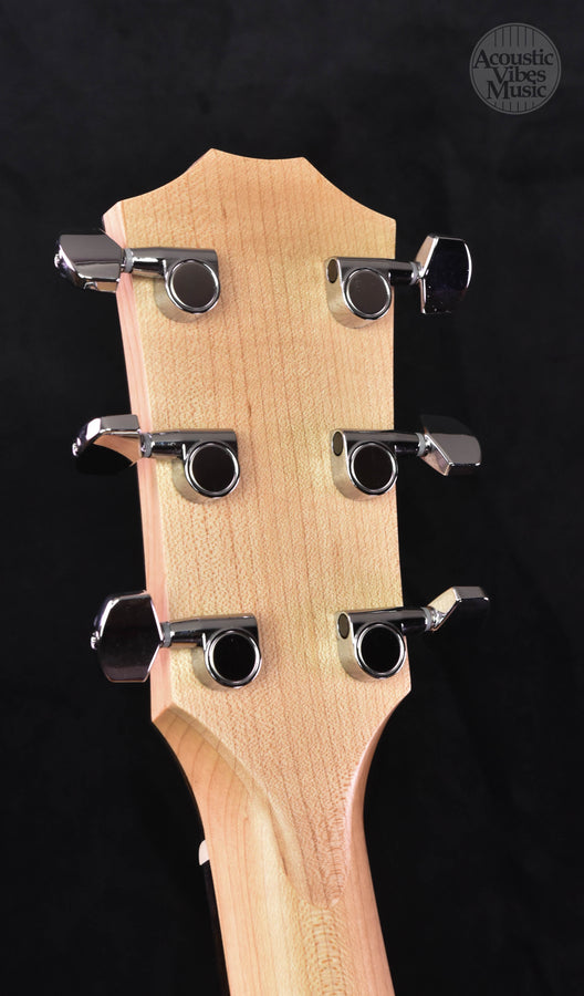 Taylor 110CE-SB Walnut/ Sitka Spruce,  Sunburst