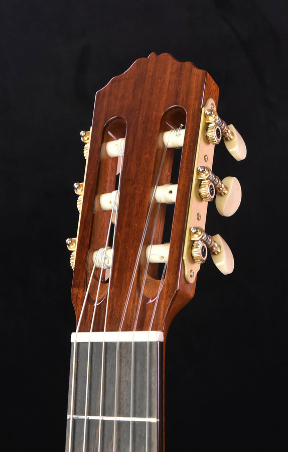 Cordoba Esteso Cedar "Luthier Select" Classical Guitar and Case