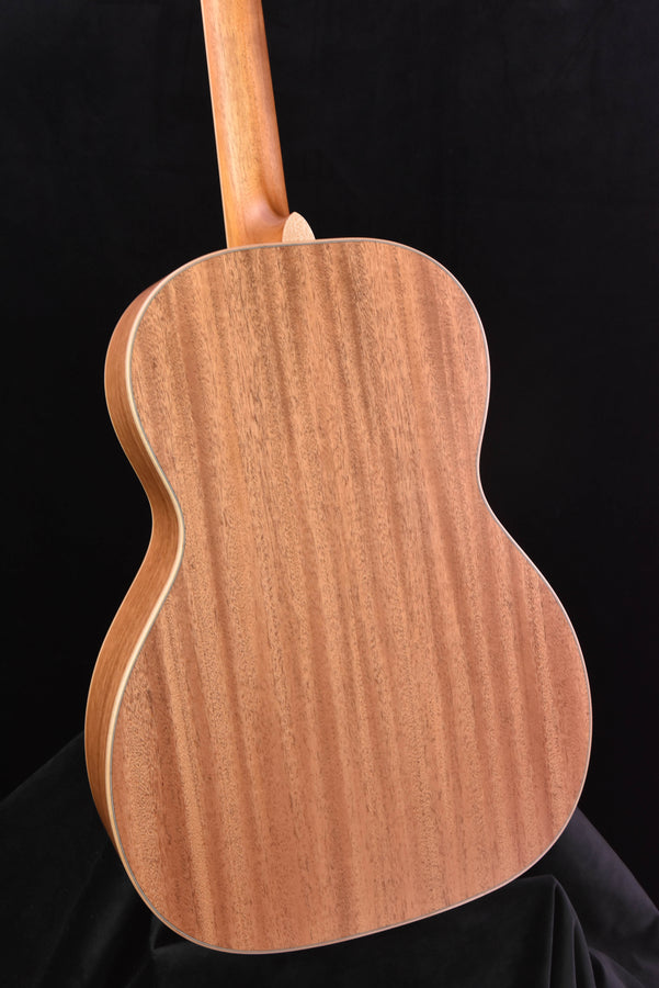 Larrivee Custom 000-40 All Mahogany Dancer Headstock Inlay, Presentation Fretboard inlay