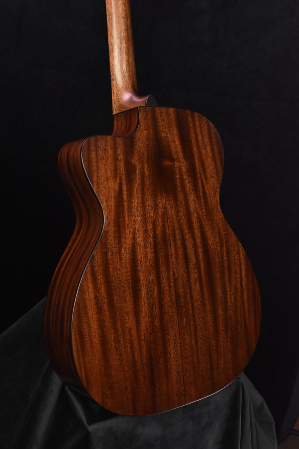 Bourgeois OMC Generations AT Adirondack Spruce and Mahogany