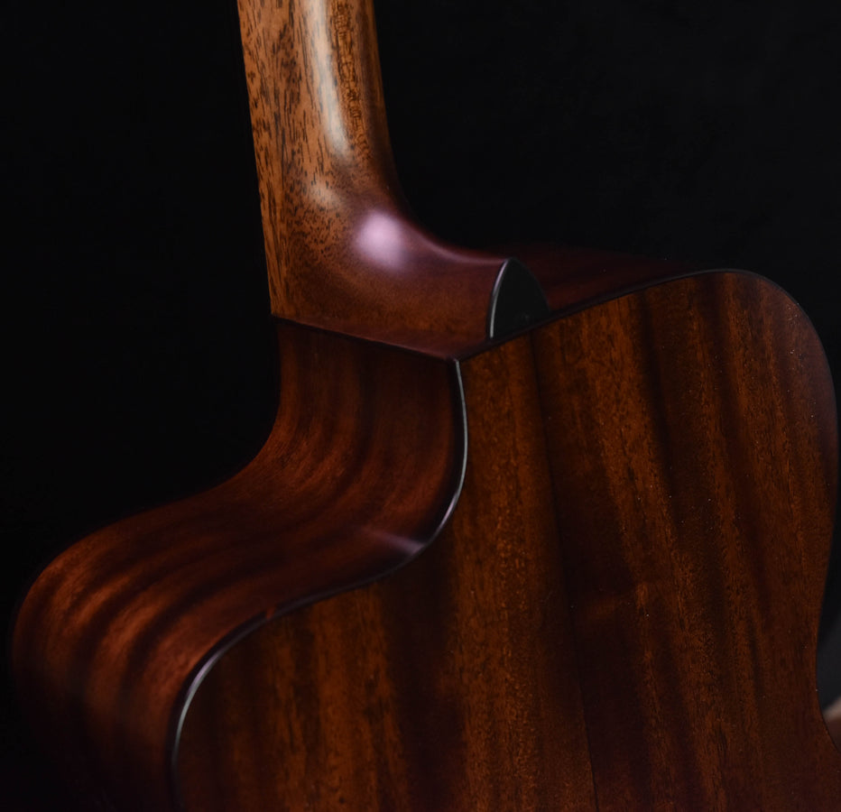 Bourgeois OMC Generations AT Adirondack Spruce and Mahogany