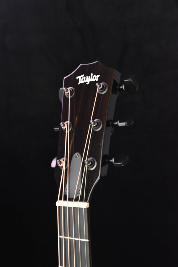 Taylor 214CE-BLK DLX- Sitka Spruce and Maple, Grand Auditorium