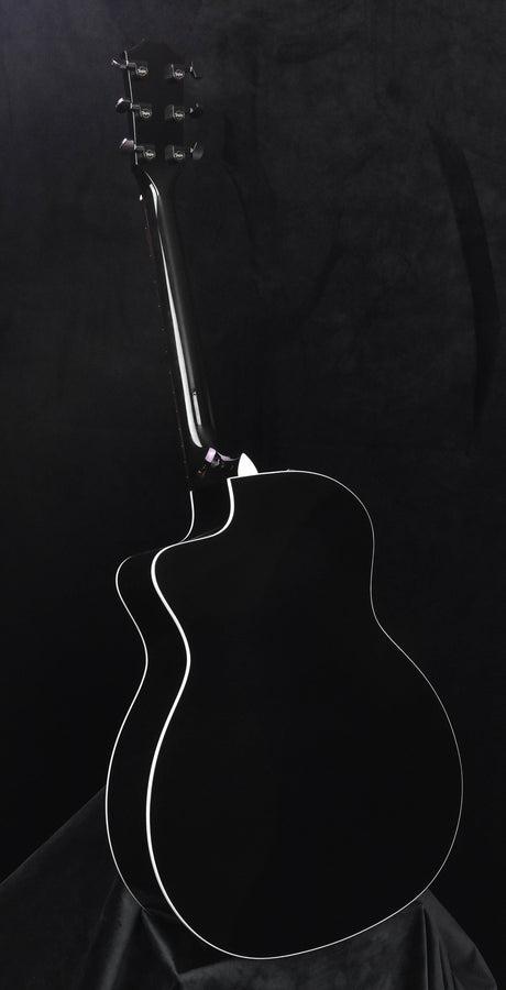 Taylor 214CE-BLK DLX- Sitka Spruce and Maple, Grand Auditorium