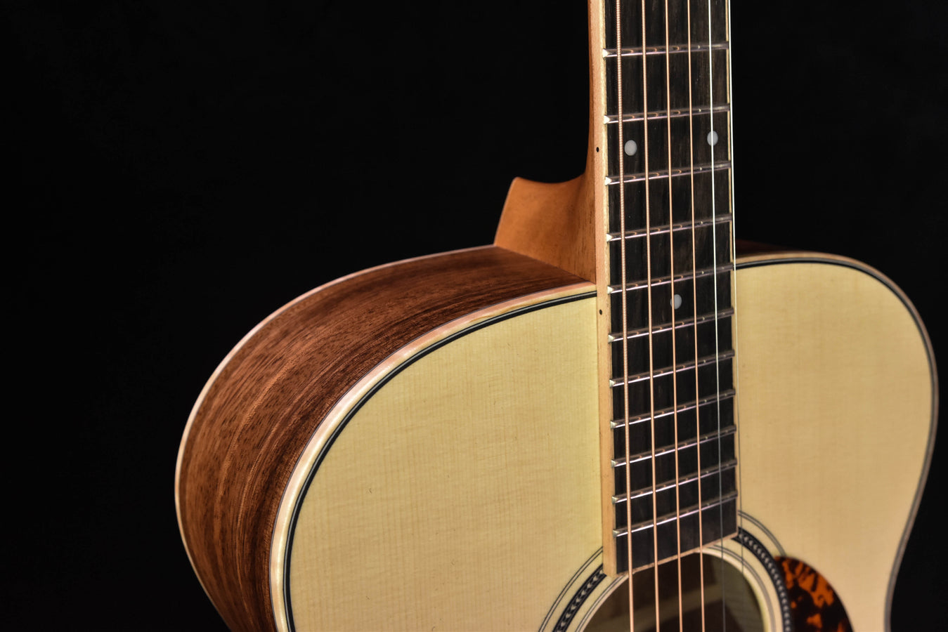 Larrivee OM-03-BH Bhilwara and Alpine Moon Spruce Top