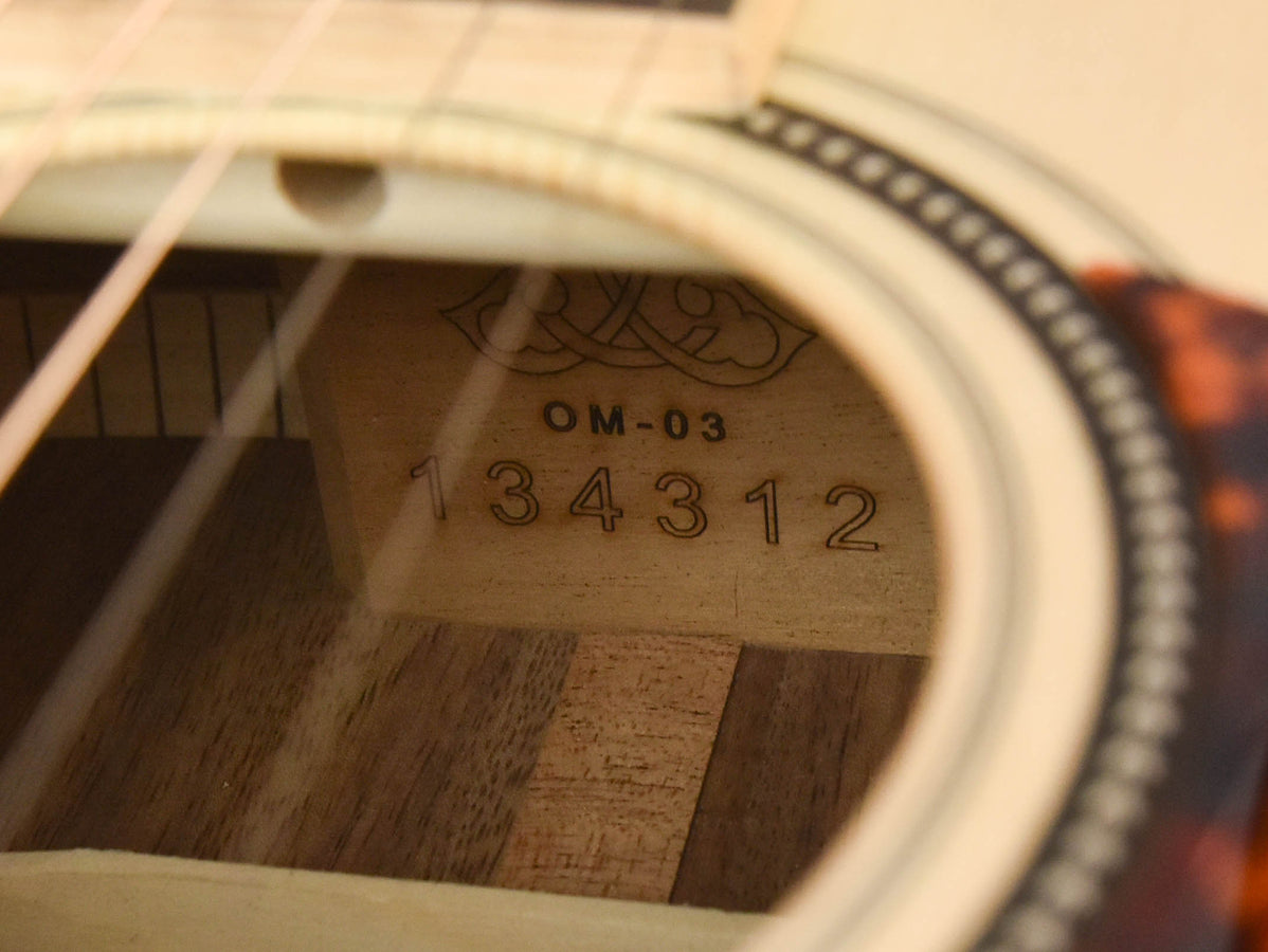 Larrivee OM-03-BH Bhilwara and Alpine Moon Spruce Top