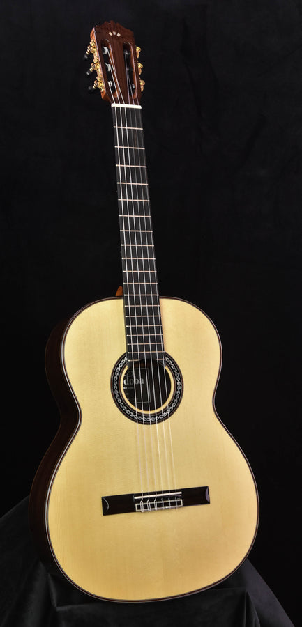 Cordoba C10 Spruce with case