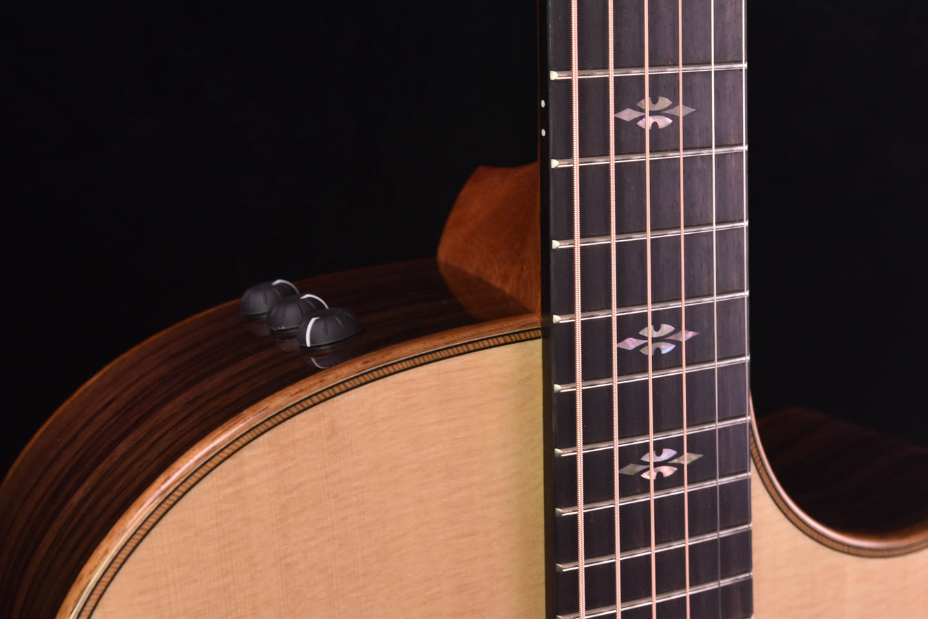 Taylor 714CE V Class