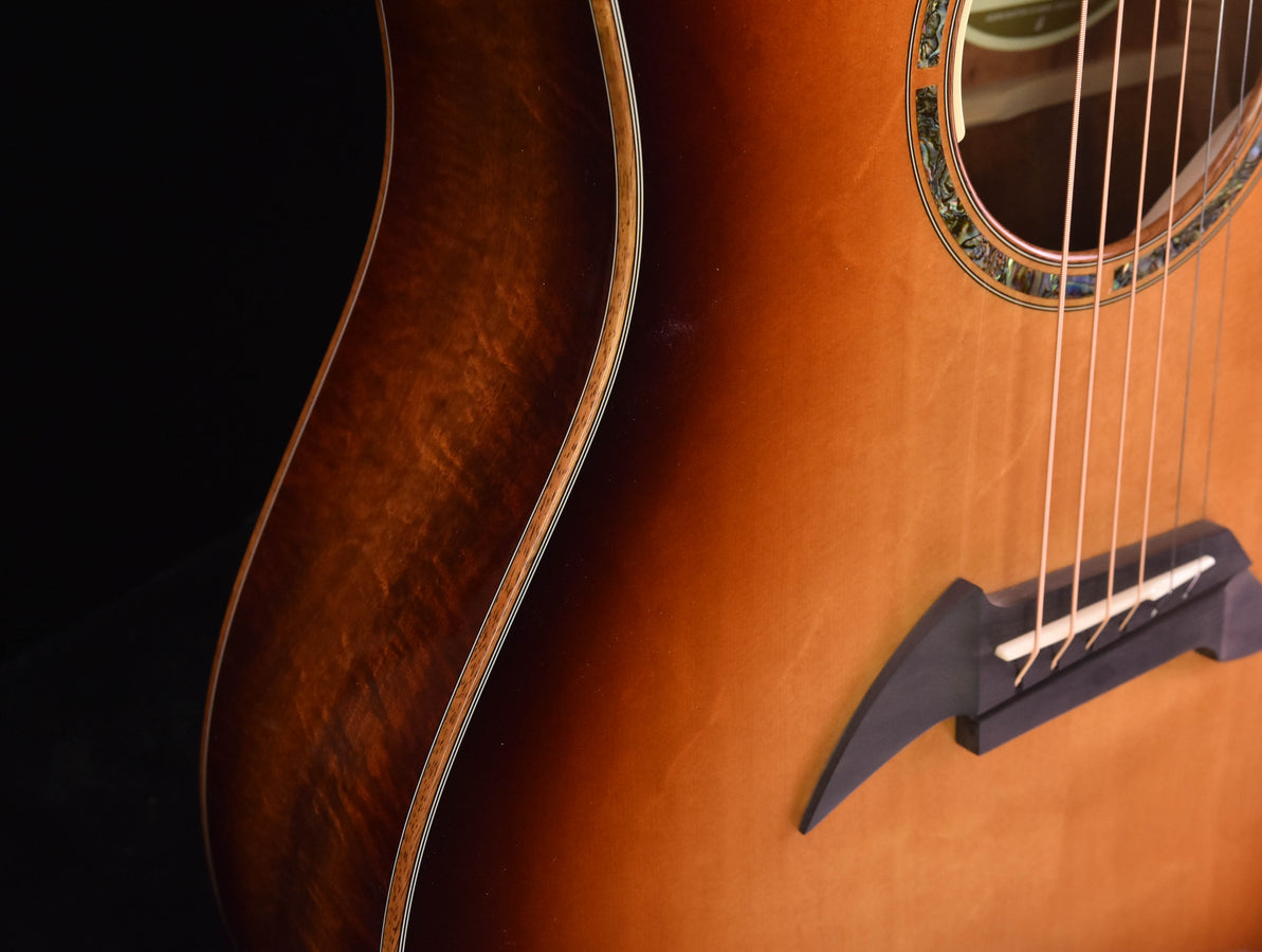 Breedlove Masterclass Drednought Carmel Burst E Bearclaw Sitka/ Koa- Discontined 2017 Model