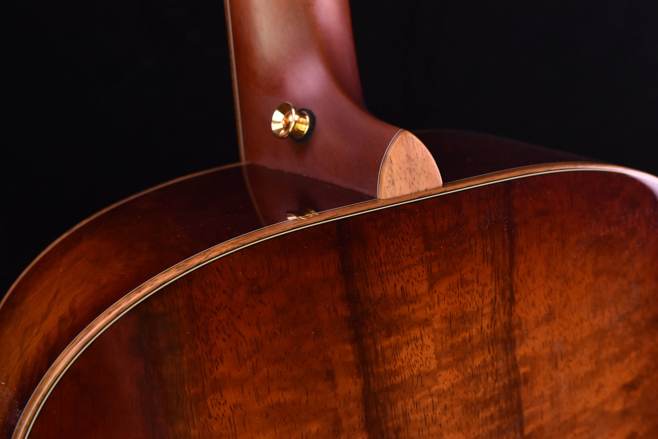 Breedlove Masterclass Drednought Carmel Burst E Bearclaw Sitka/ Koa- Discontined 2017 Model