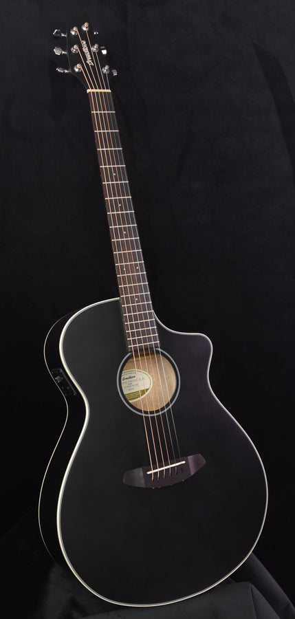 Breedlove Discovery Concert Satin Black CE Sitka/ Mahogany