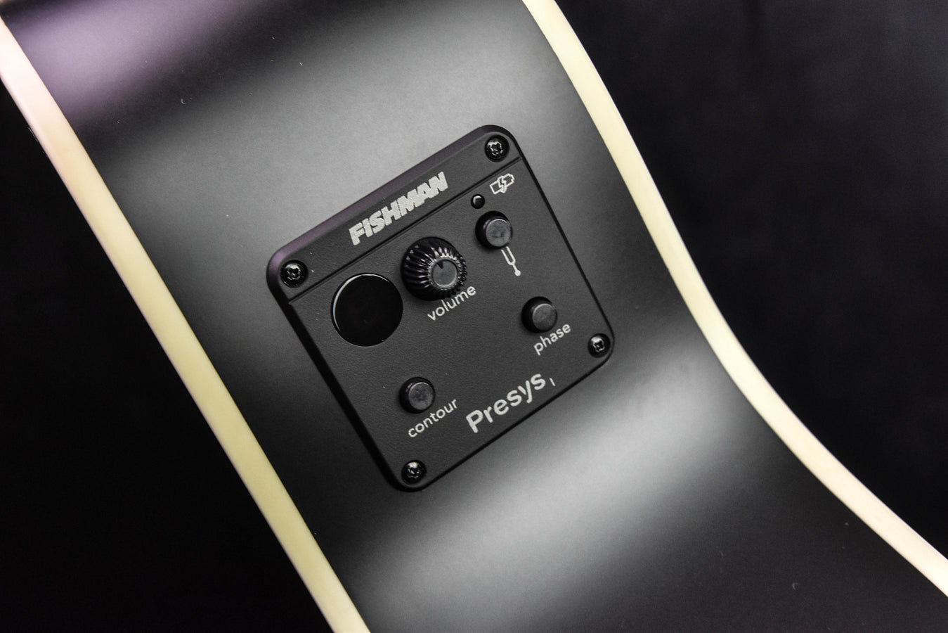 Breedlove Discovery Concert Satin Black CE Sitka/ Mahogany