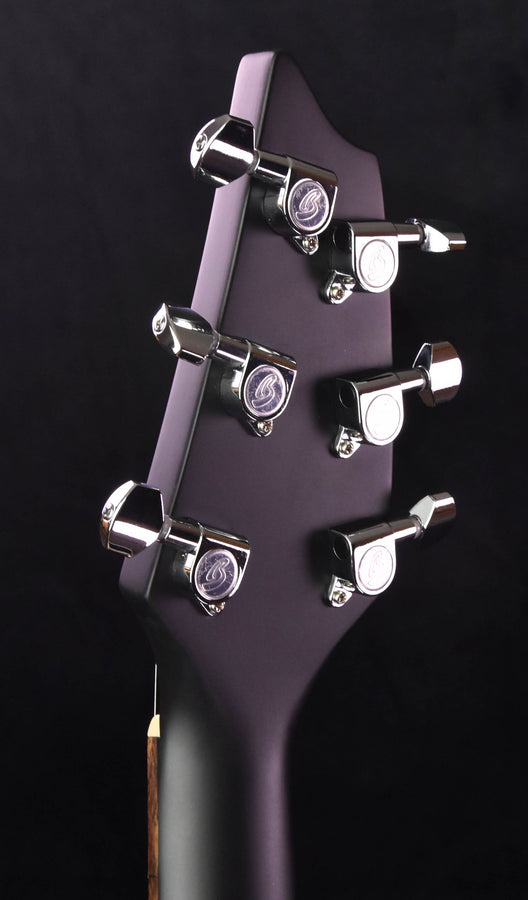 Breedlove Discovery Concert Satin Black CE Sitka/ Mahogany