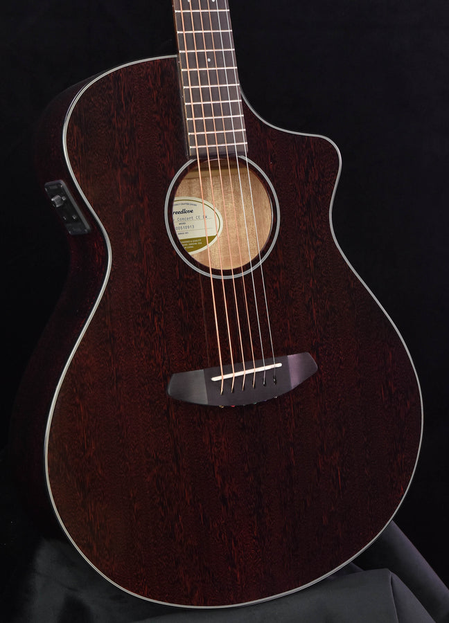 Breedlove Discovery Concert Black Widow CE All Mahogany