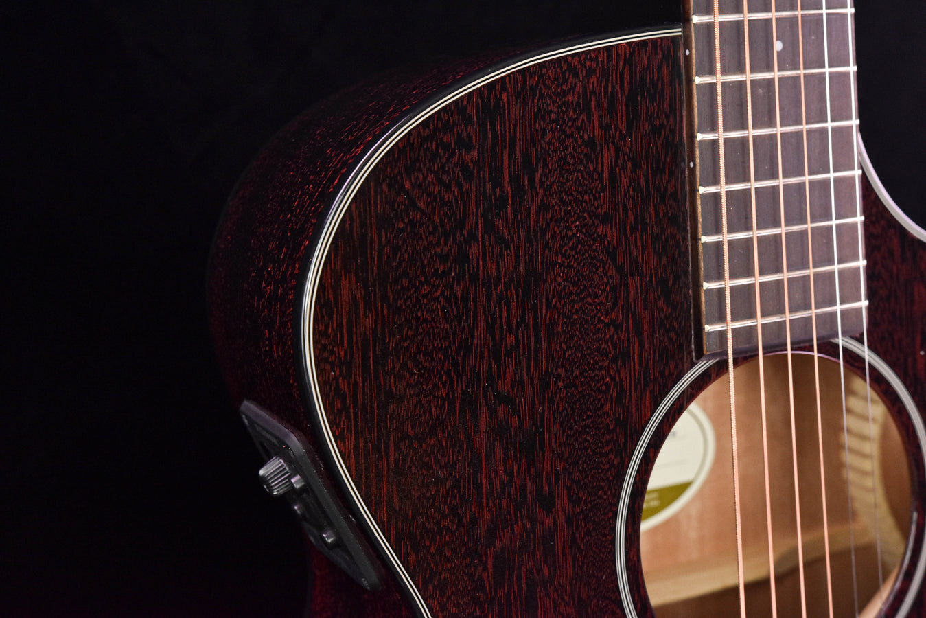 Breedlove Discovery Concert Black Widow CE All Mahogany