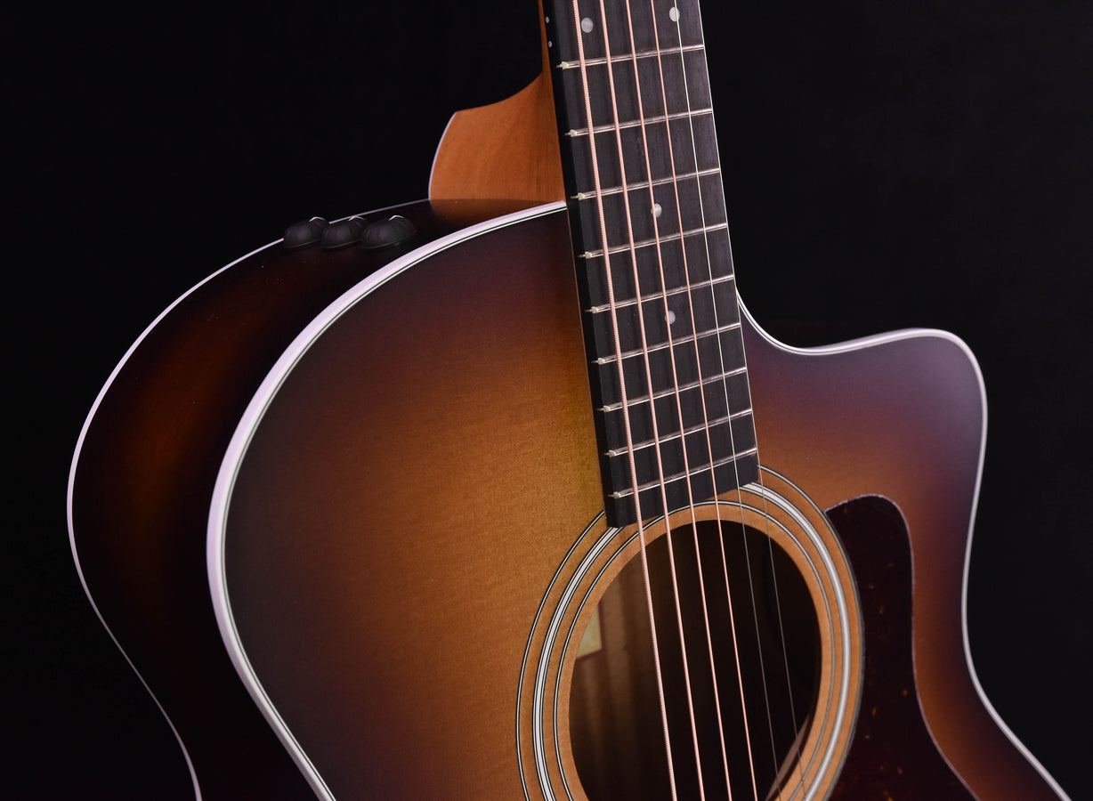 Taylor 214CE-K SB  Sunburst/ Full body Edge Burst