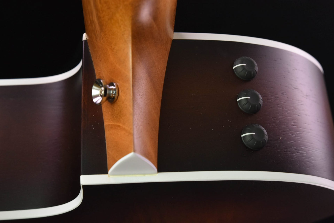 Taylor 214CE-K Sunburst Full Body Edge Burst