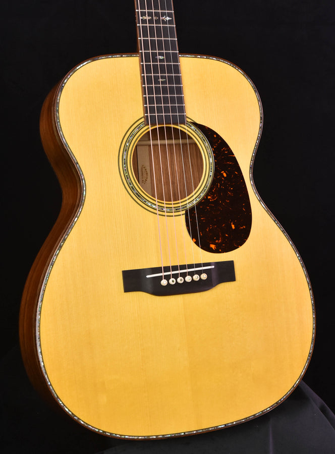 Martin Custom Shop 000-14 Fret Size Guatemalan Rosewood Abalone binding Torch headstock inlay