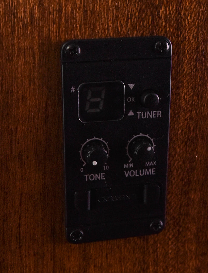 Taylor Academy 12e-N Nylon String Crossover