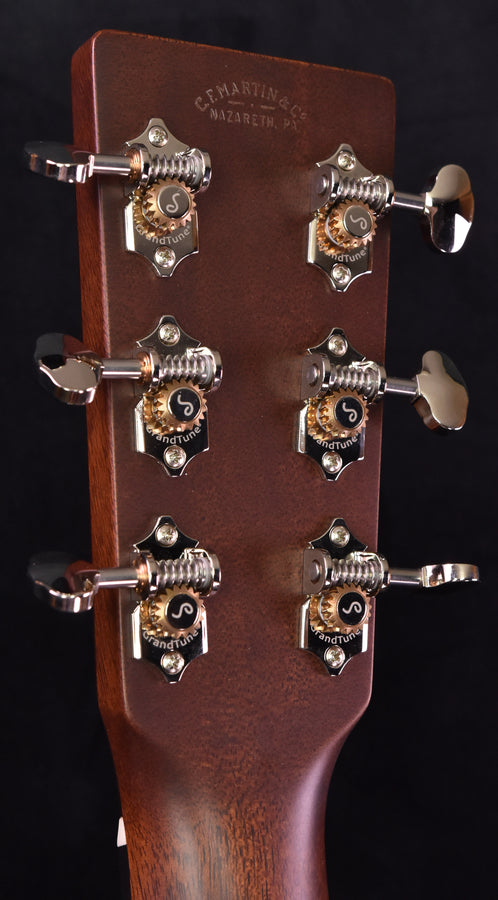 Martin Custom Shop 000 Sitka Spruce VTS Top Mahogany B/S Hide Glue Short Scale