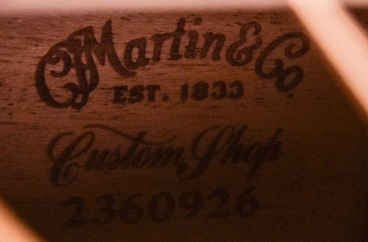 martin custom shop 000 sitka spruce vts top mahogany b/s hide glue short scale