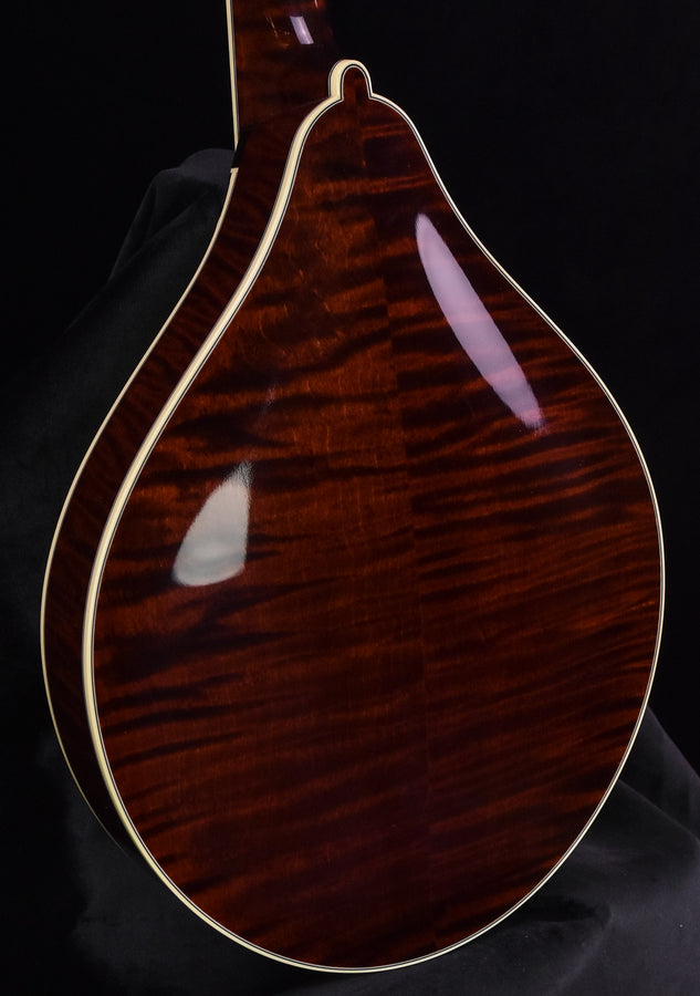 Collings MT2-O Cream top mandolin Oval Hole with Pickguard