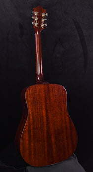 guild d-40 traditional- natural finish