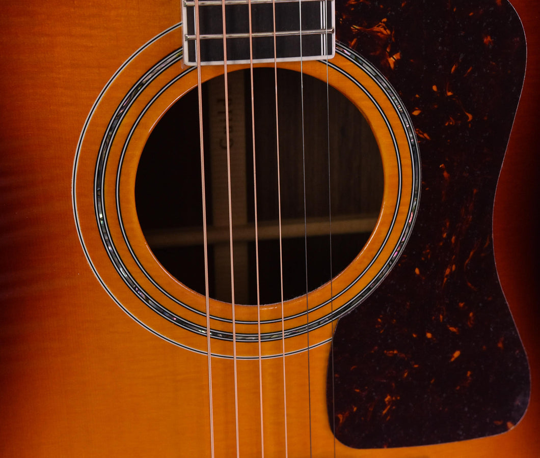 Guild D-55 Sunburst Traditional Series Antique Tobacco Burst