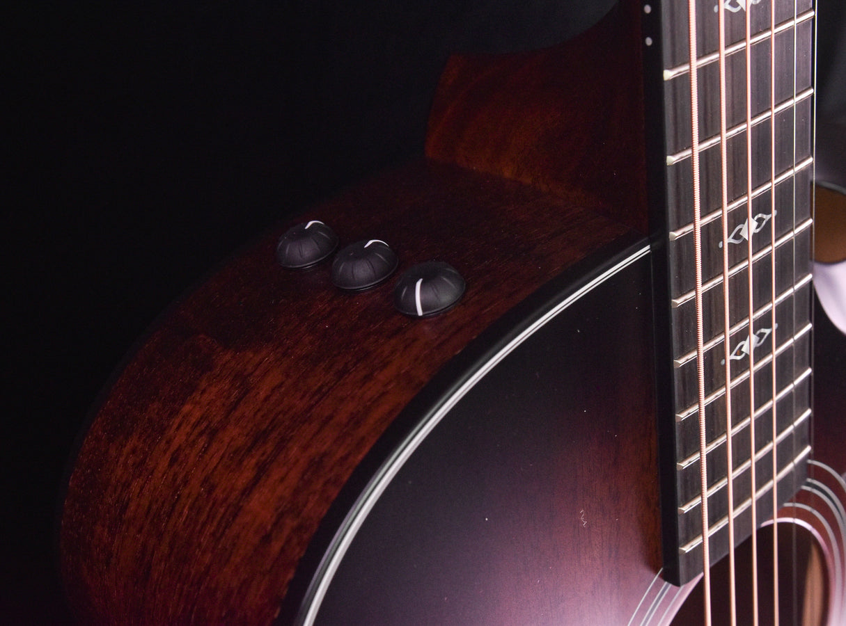 Taylor 326CE V-Class Urban Ash/ Mahogany