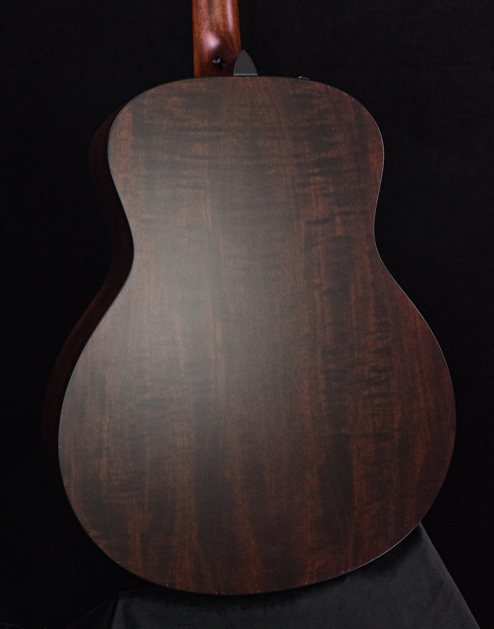Taylor 326CE V-Class Urban Ash/ Mahogany