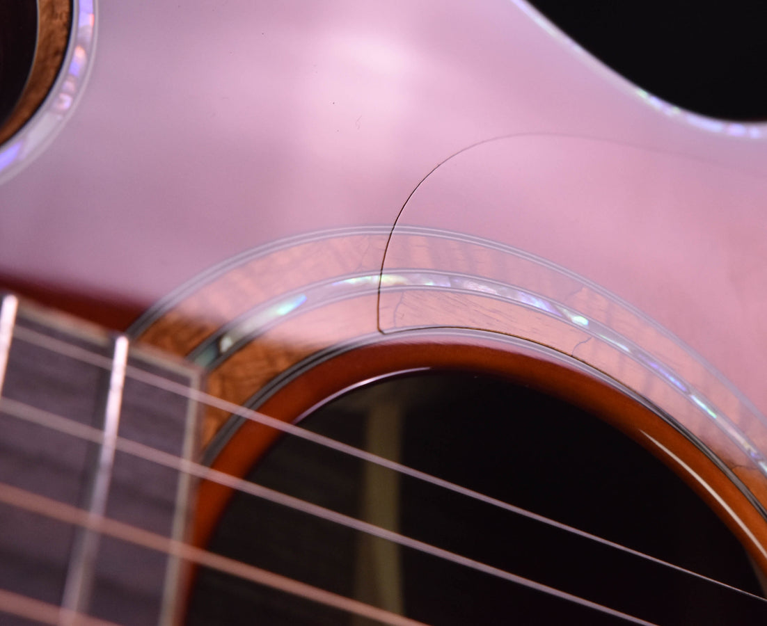 Furch Master's Choice Red Series Grand Auditorium Cutaway Sunburst Sitka Spruce Top/ Indian Rosewood Back and Sides SPA Pickup Sunburst