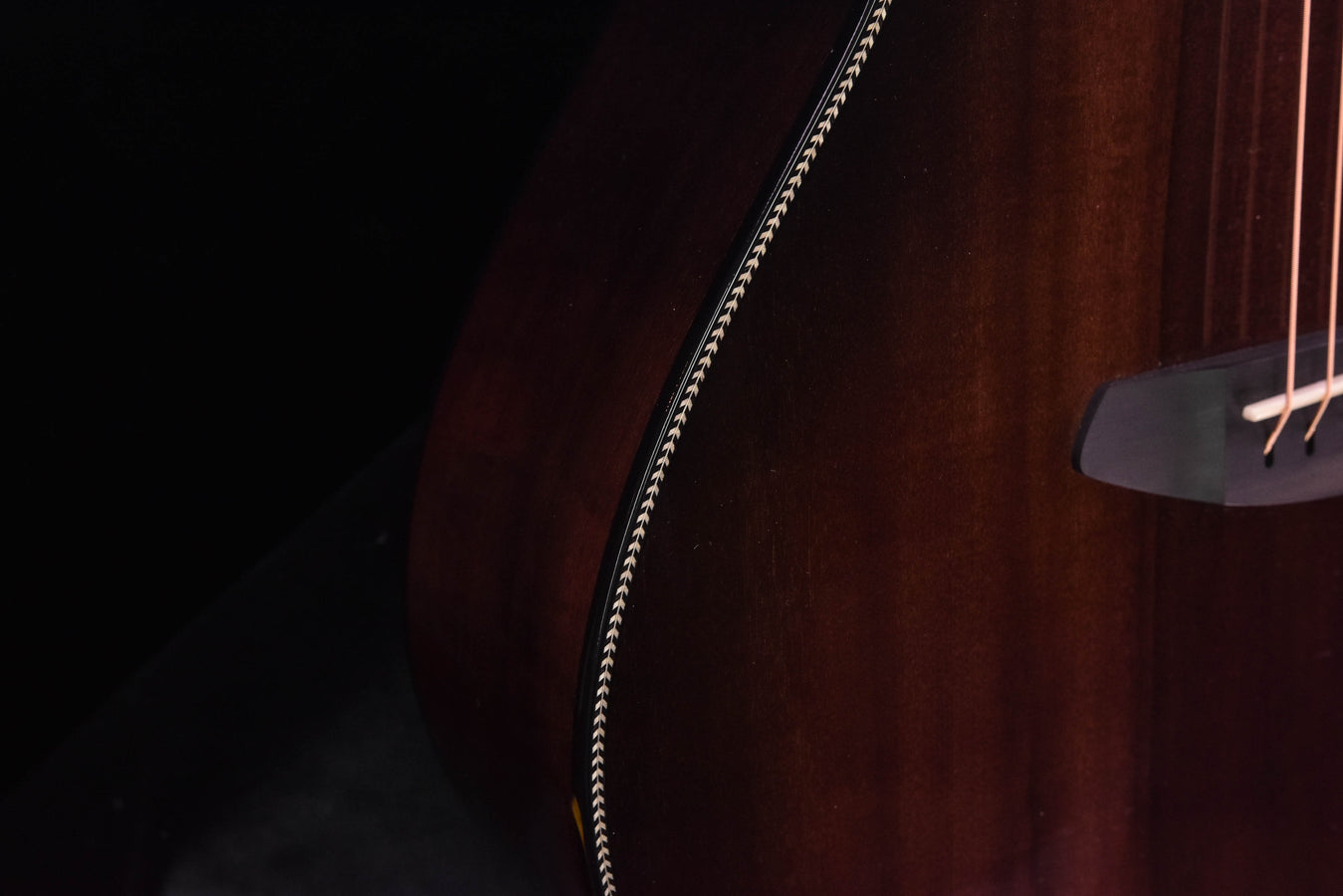 Breedlove Oregon Concert Black Cherry CE LTD