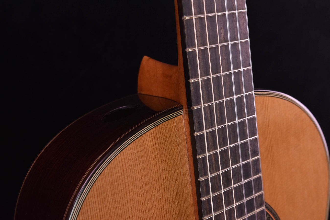 Hill New World Player  Elevated Fretboard 650MM  Cedar Top- Hard Case Included