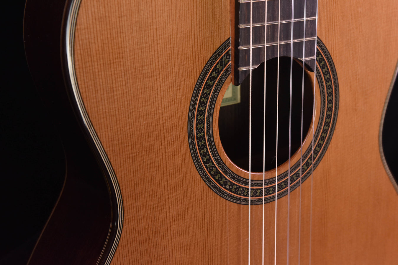 Hill New World Player  Elevated Fretboard 650MM  Cedar Top- Hard Case Included