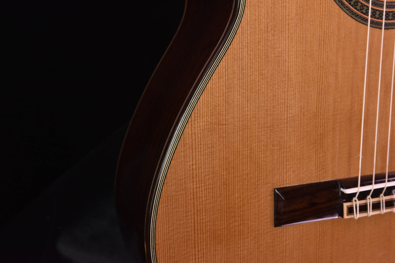 Hill New World Player  Elevated Fretboard 650MM  Cedar Top- Hard Case Included