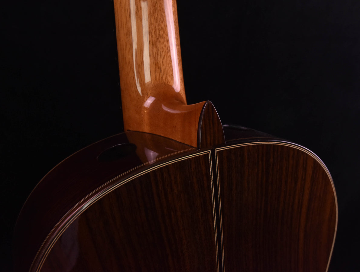 Hill New World Player  Elevated Fretboard 650MM  Cedar Top- Hard Case Included