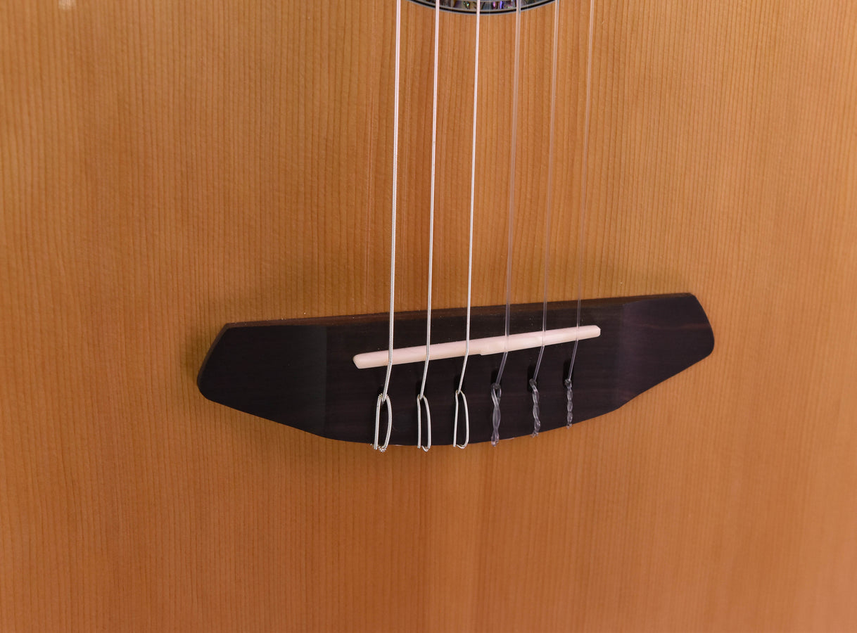 Breedlove Solo Concert Nylon CE Red Cedar/ Ovangkol