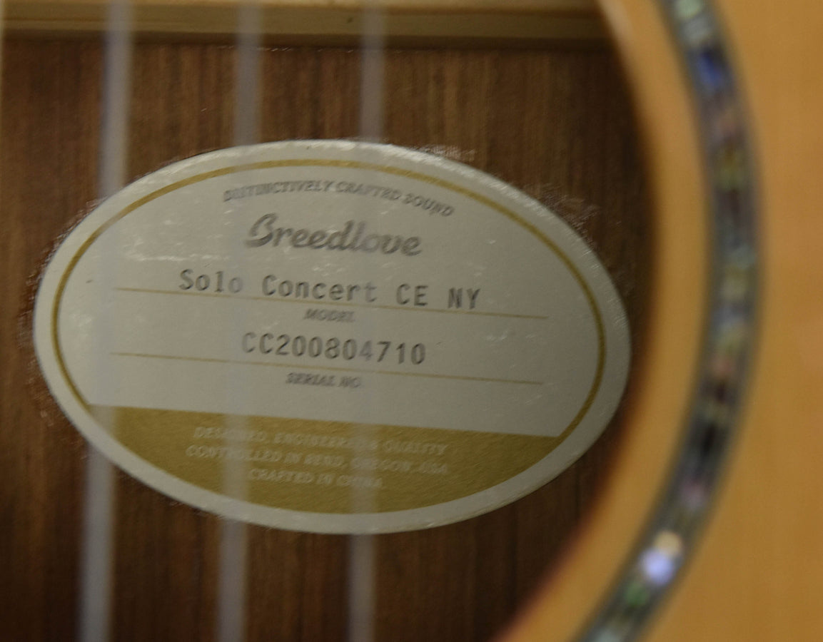 Breedlove Solo Concert Nylon CE Red Cedar/ Ovangkol