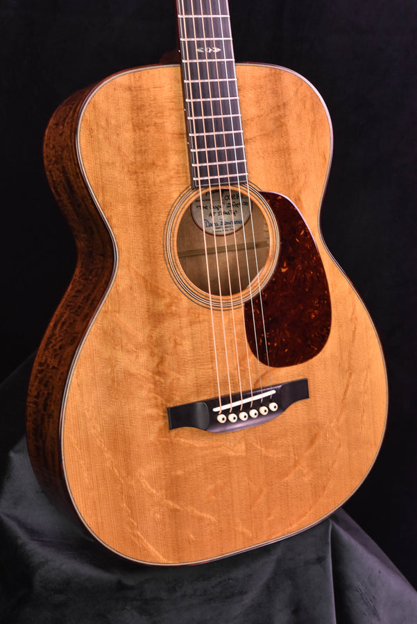 Used 2020 Bourgeois "The Coupe" 12 Fret 00 "Aged Tone" Bearclaw Sitka Spruce / Flamed Mahogany -MINT!