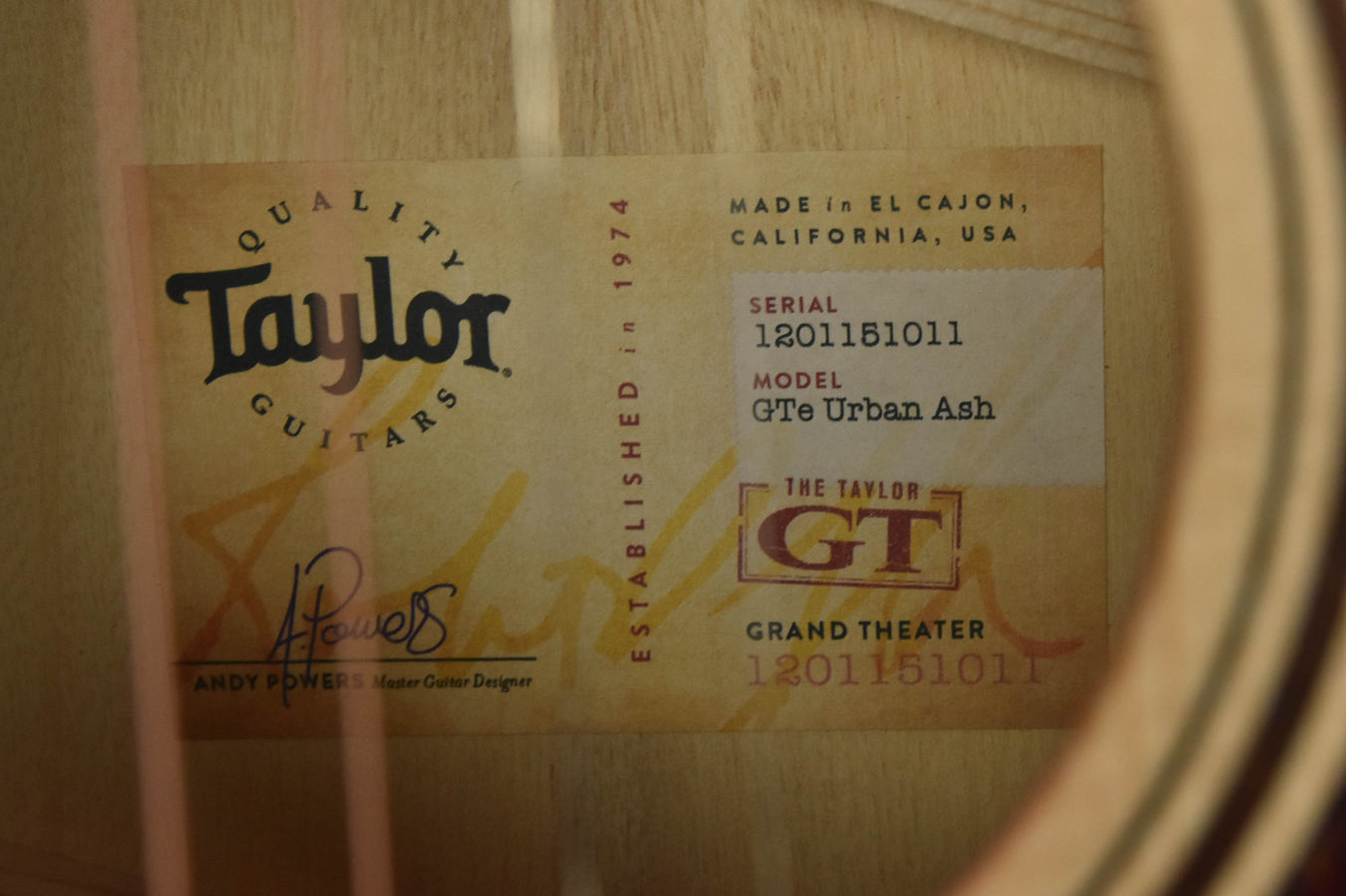 Taylor GTe Urban Ash Guitar