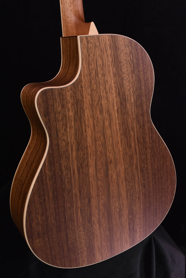 Larrivee LV-03 Bhilwara and Moon Spruce