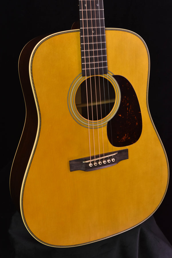 Martin D-28 Authentic 1937 Custom Shop Expert Model