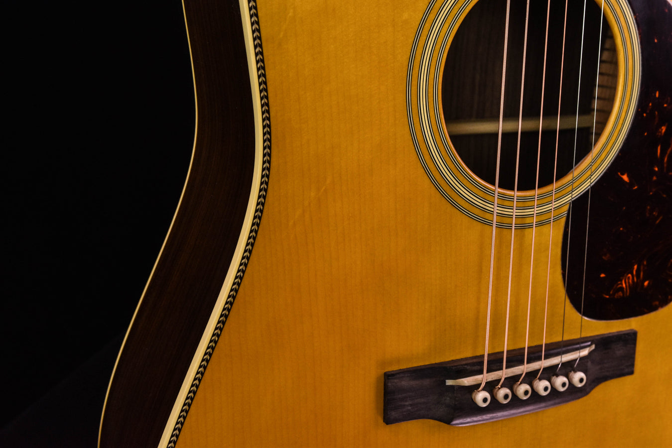 Martin D-28 Authentic 1937 Custom Shop Expert Model