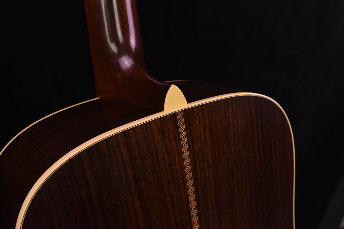 Martin D-28 Authentic 1937 Custom Shop Expert Model