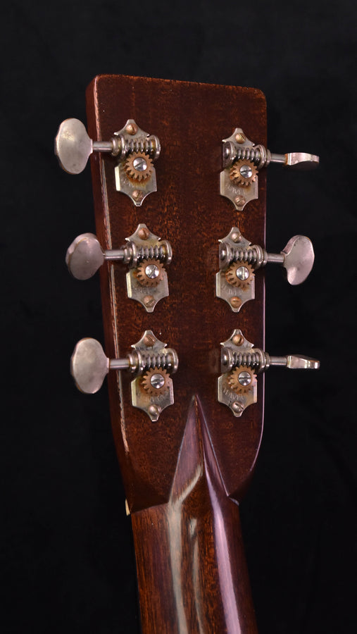 Martin D-28 Authentic 1937 Custom Shop Expert Model