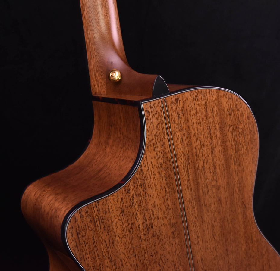 Breedlove Organic Performer Concerto Bourbon CE Torrefied European Spruce/ African Mahogany